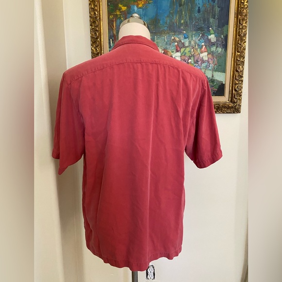 Tommy Bahama Solid Short Sleeve Silk Camp Shirt in Terracotta Size M - Picture 2 of 3
